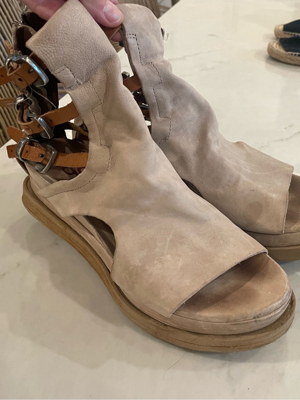 A.S. 98 Italy Women’s Beige Leather Cutout greek  Sandals Buckle Straps 8.5 9 39